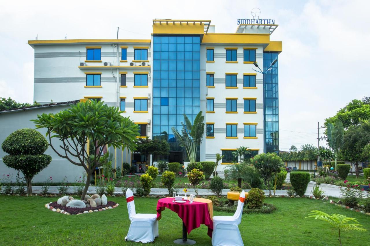 Siddhartha Hotel, Tikapur Exterior foto