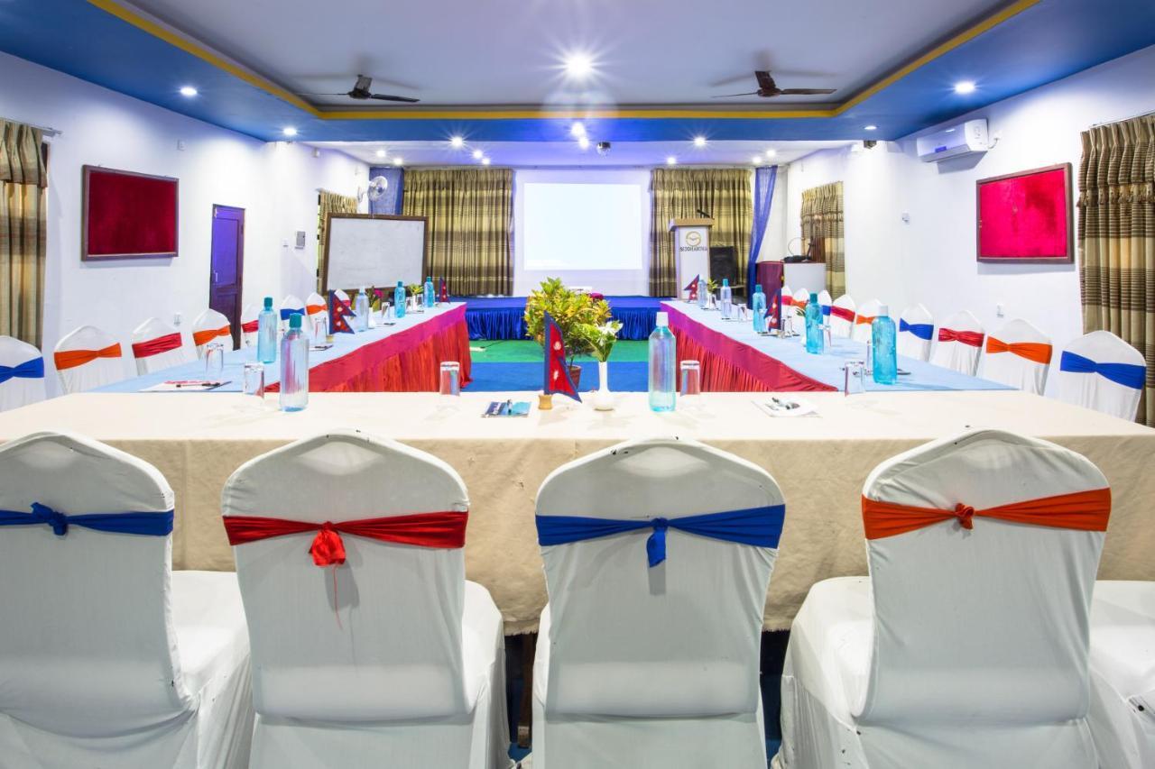 Siddhartha Hotel, Tikapur Exterior foto